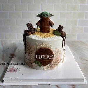 Star Wars Yoda White Cake