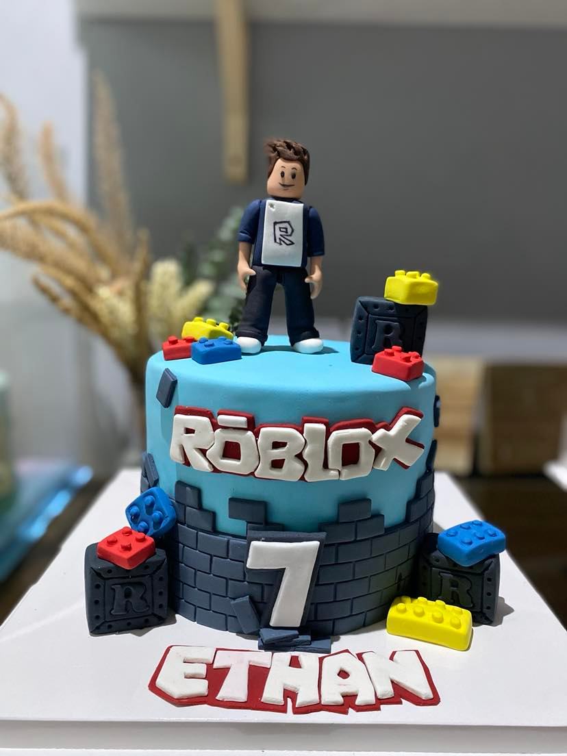 Lego cake with a little bit of minecraft - Decorated Cake - CakesDecor