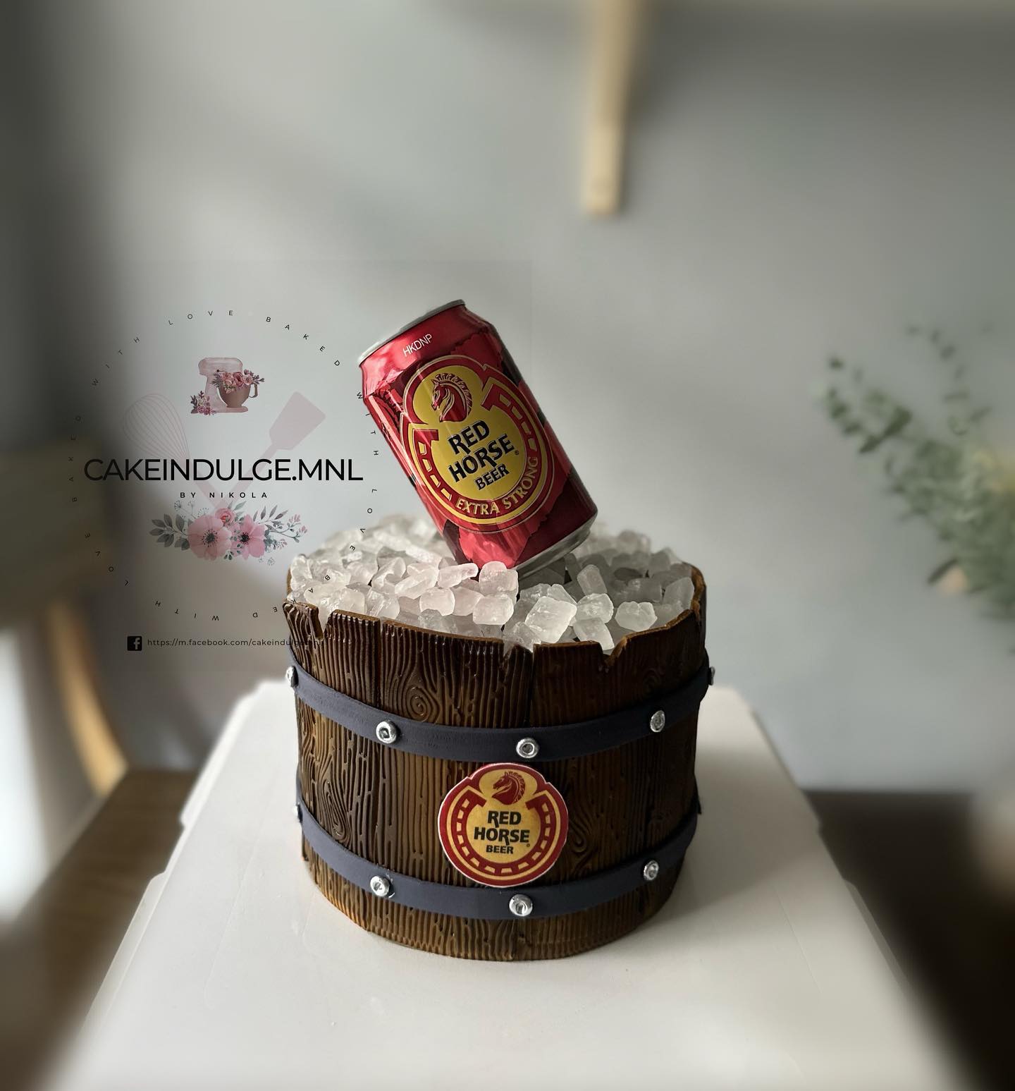 Beer Bucket Cake - Decorated Cake by Cuteology Cakes - CakesDecor