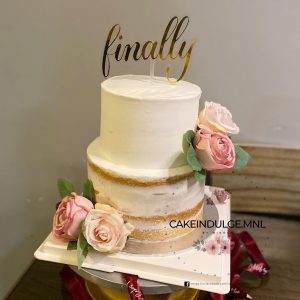 Semi-naked Cake with Roses