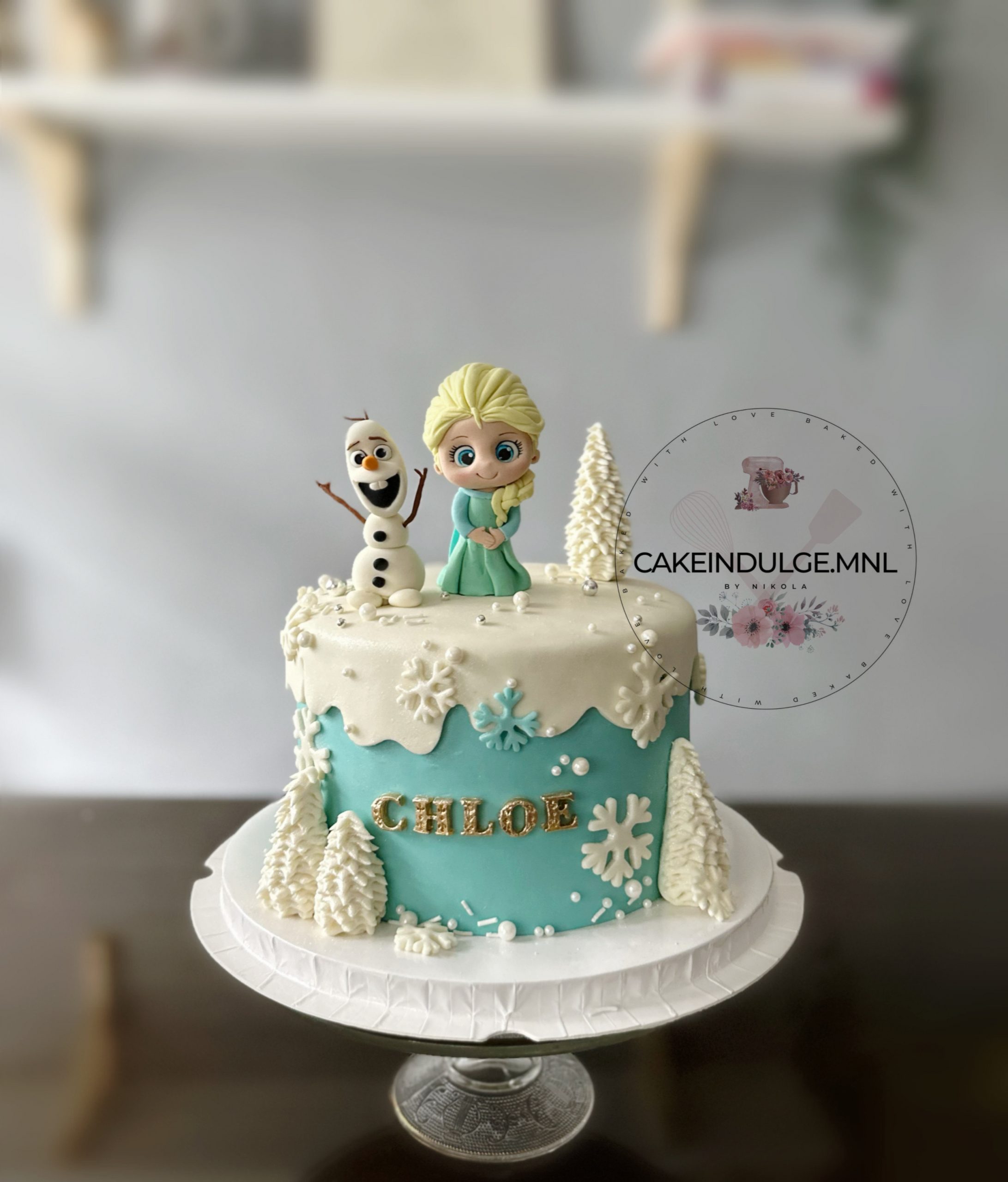 Anna and Elsa Cake / Frozen cake - Decorated Cake by Cake - CakesDecor-happymobile.vn