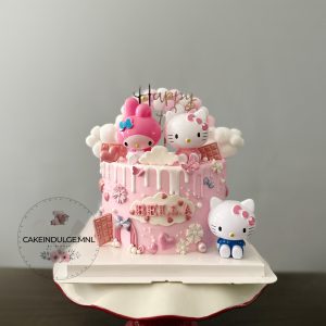 Hello Kitty Icing Cake